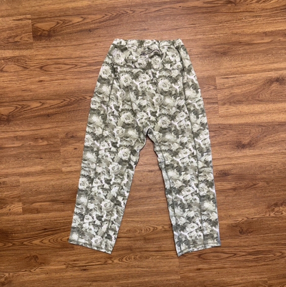 Free People Hot Shot Printed Pants - Picture 8 of 8